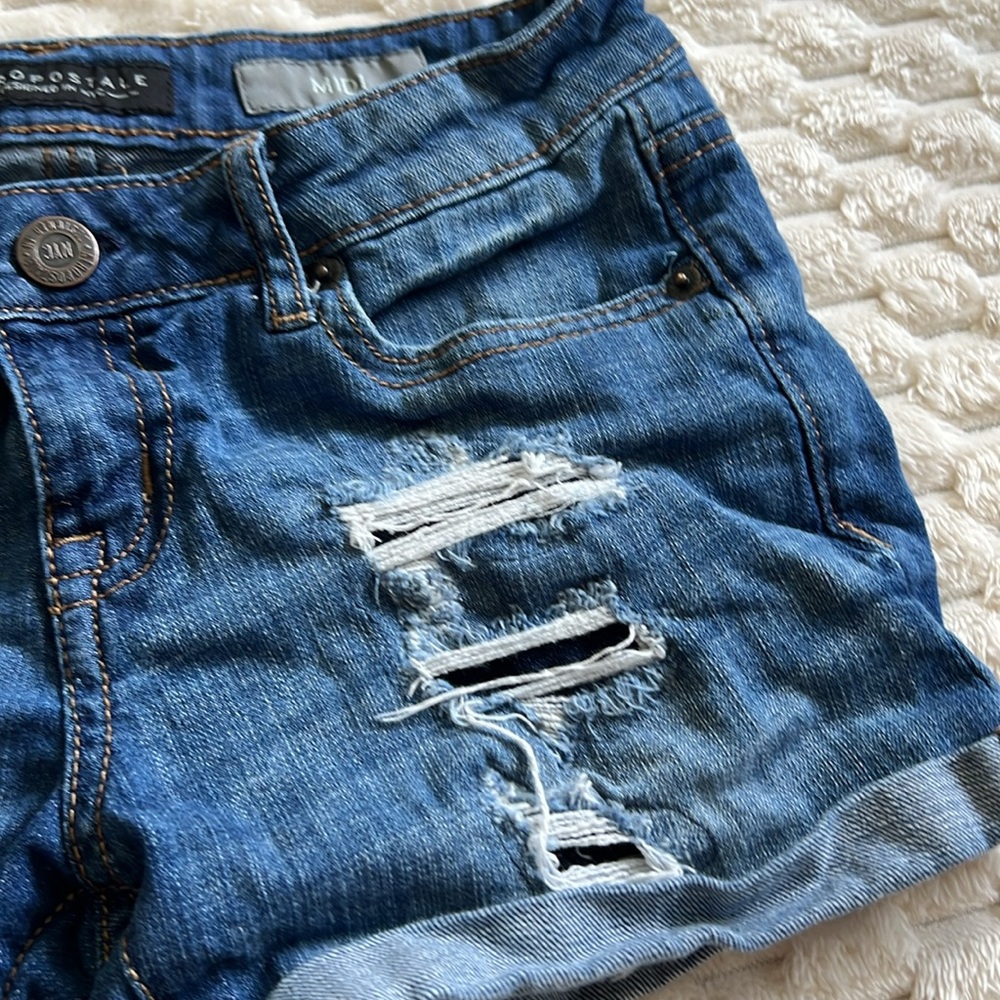 Aeropostale Ripped Jean Shorts - Picture 3 of 7